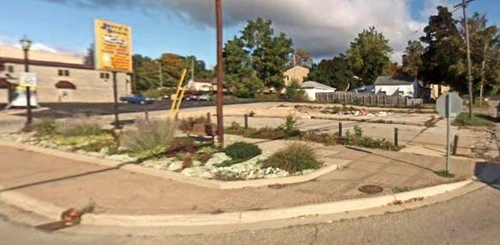 Jerrys Drive-In - 2005 Pile Of Rubble (newer photo)